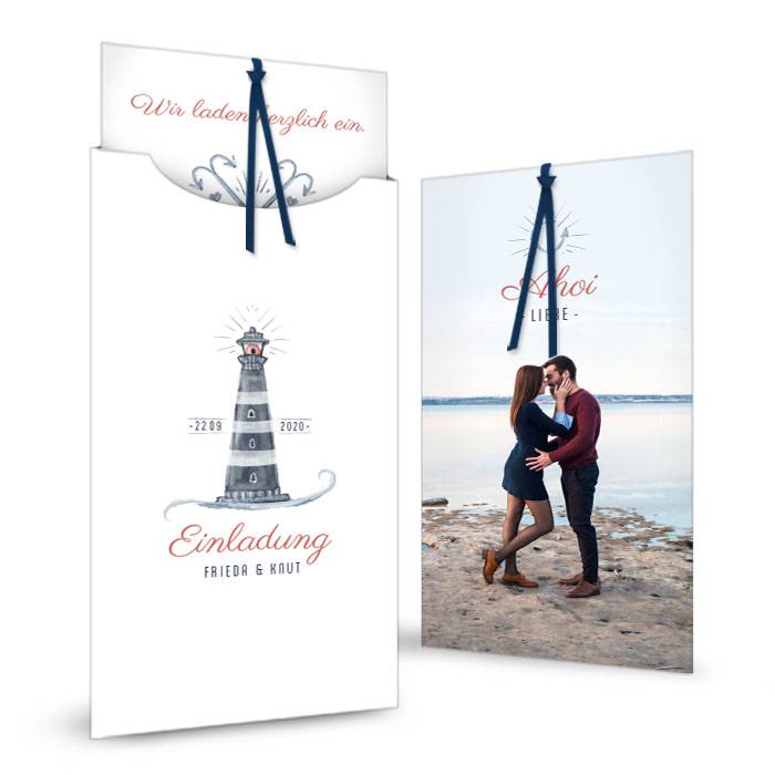 Einladung zur Hochzeit im maritimen Stil mit Leuchtturm Cariñokarten